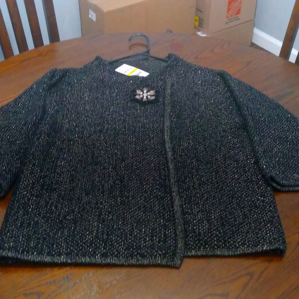 Brand New JM collection Medium size Black Brooch Topper